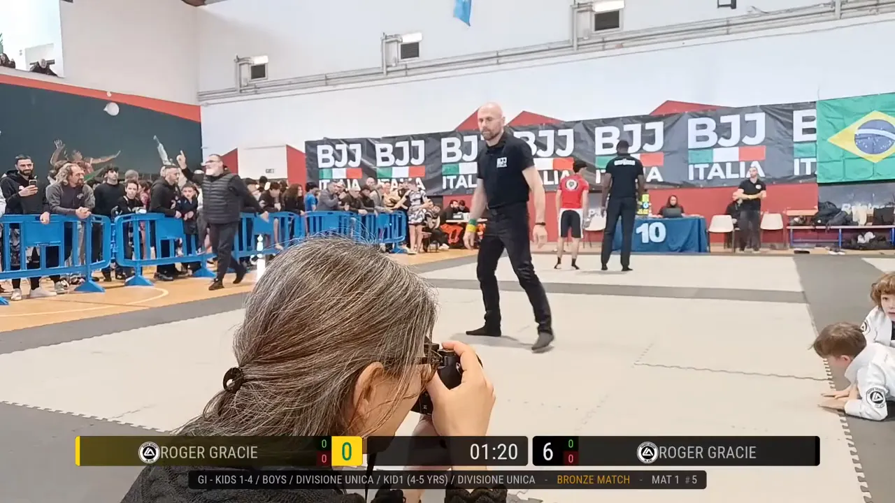 Frame at 00:28:19