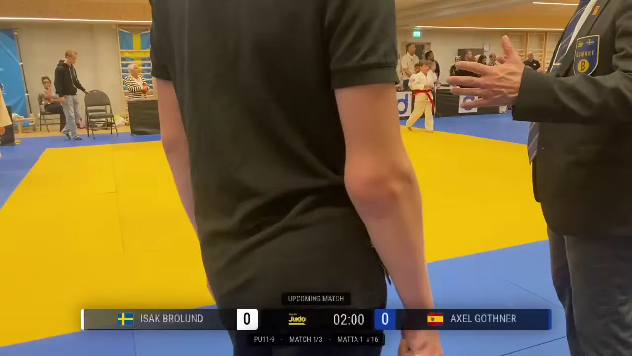 Frame at 00:33:30