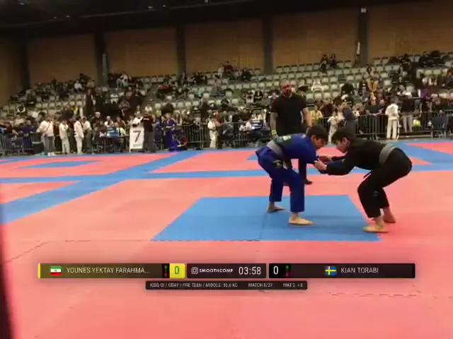 Frame at 00:33:37