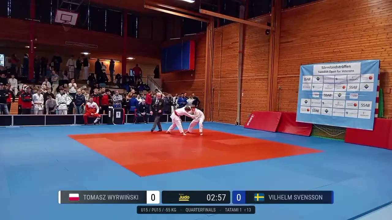 Frame at 00:32:51
